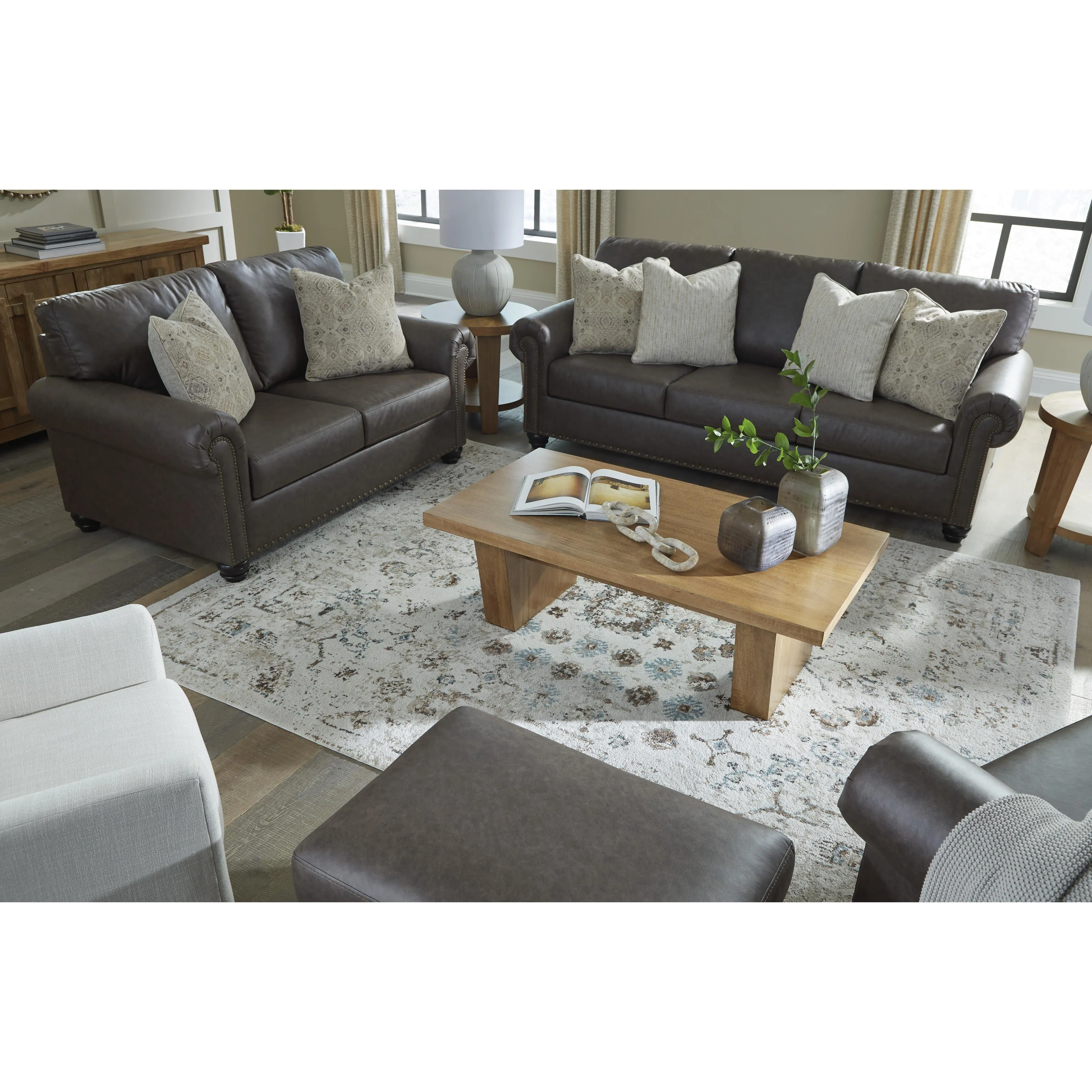 Benchcraft Roxmere 5550338 Sofa