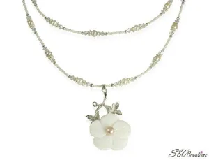 Floral Mother of Pearl Beaded Necklace