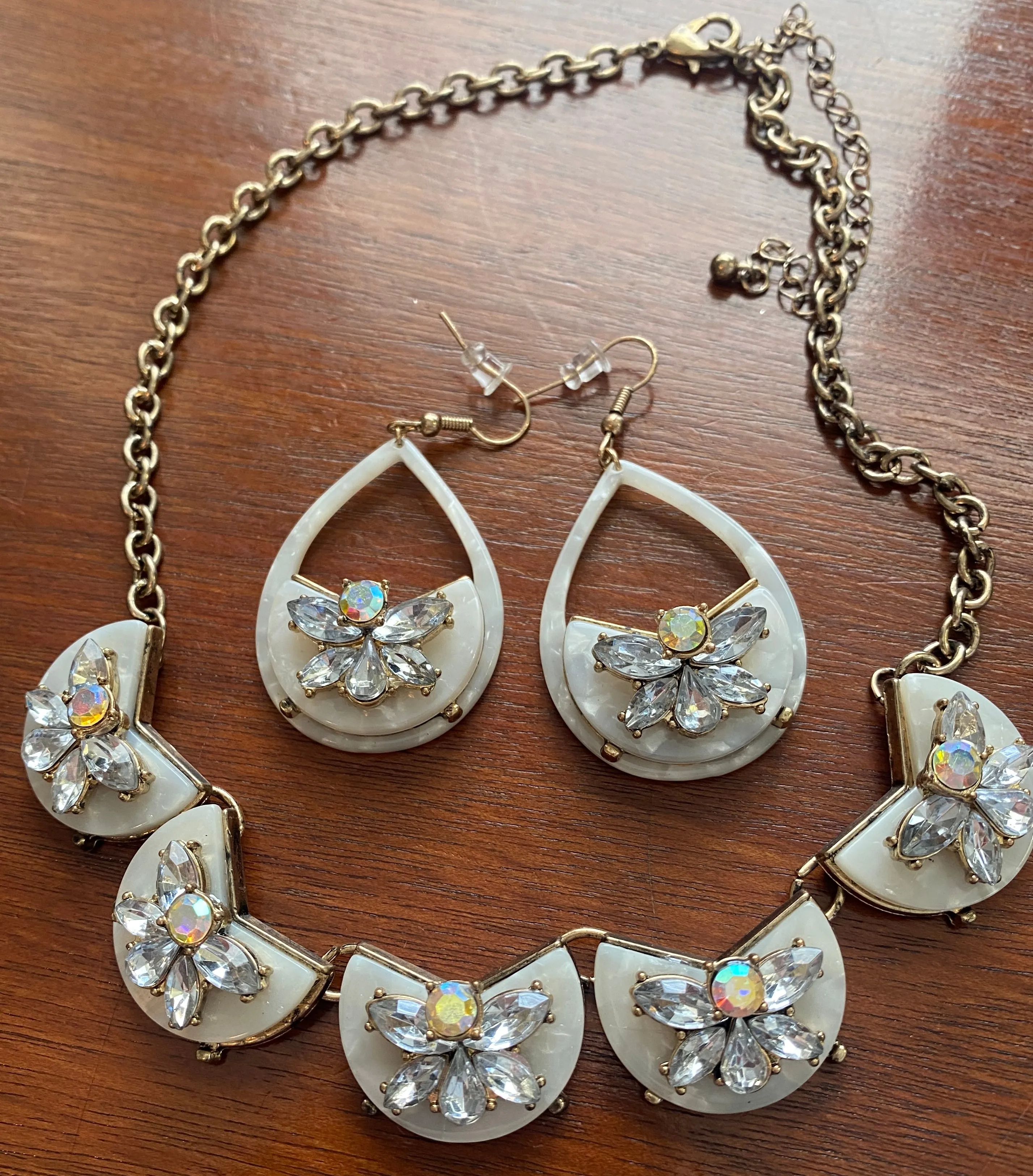 Pretty Statement Fashion Necklace Earrings Set Marbled Rhinestone Pageant