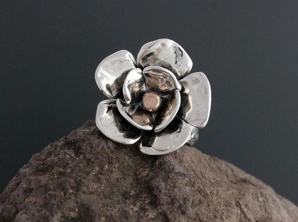Wide Vine Dogwood Ring with Rose Gold Center